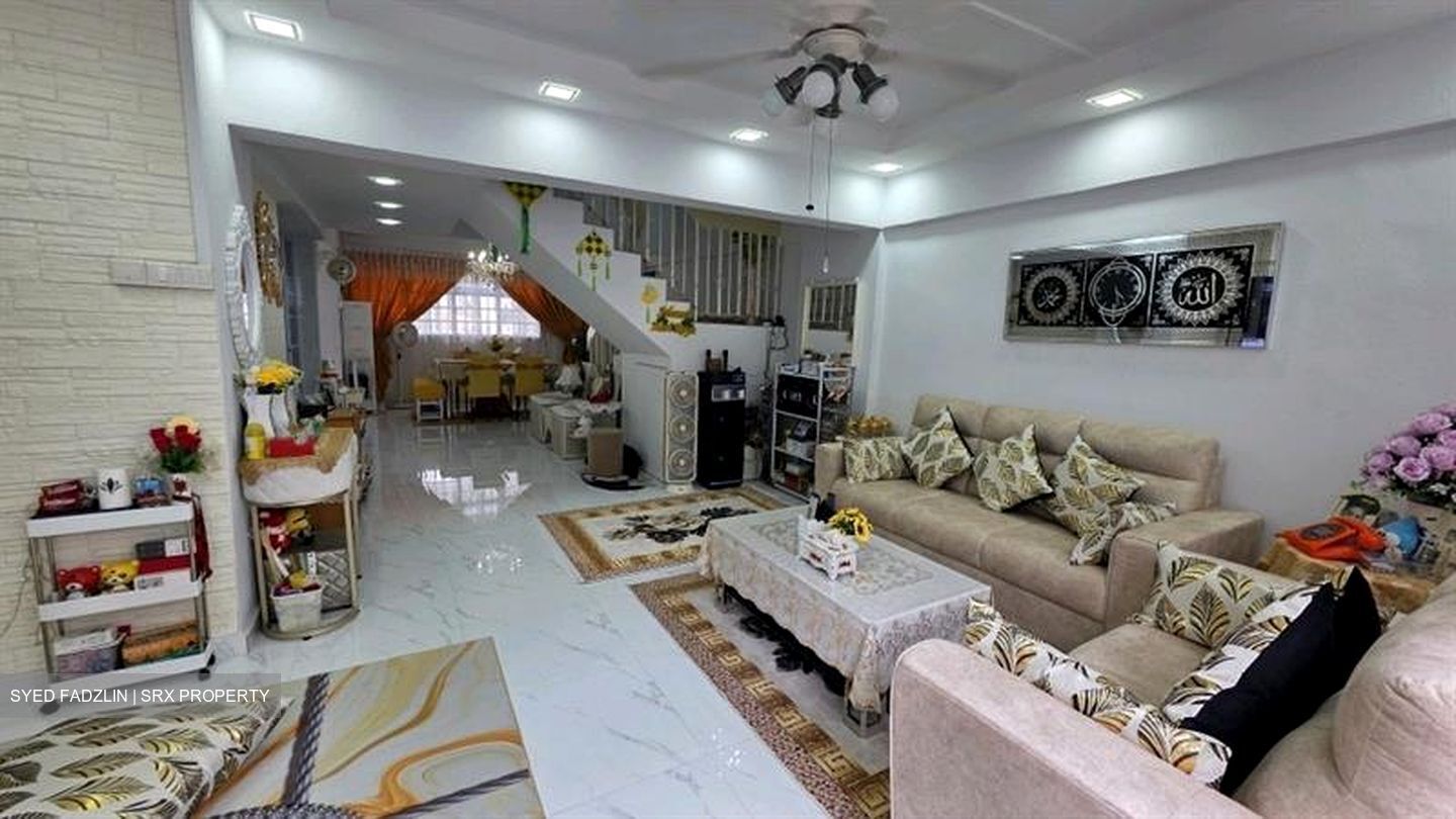 Blk 337 Jurong East Avenue 1 (Jurong East), HDB Executive #610299321